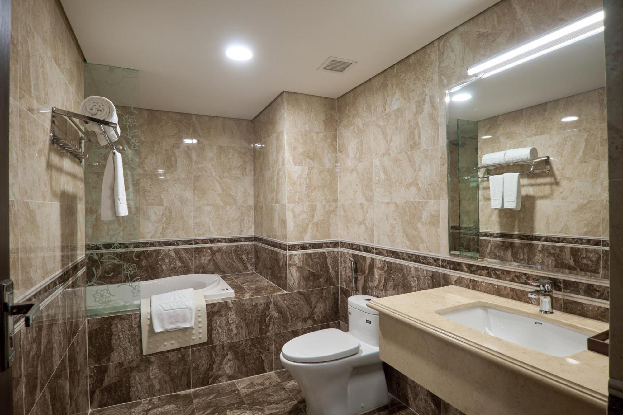 Netland Westlake Legacy Suites Hanoï Extérieur photo